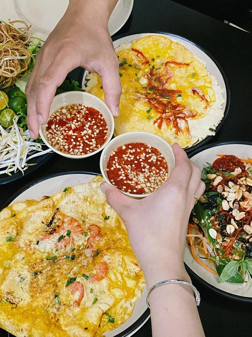 Bánh ép Gia Di Huế - Bánh ép Huế gần đây được săn đón